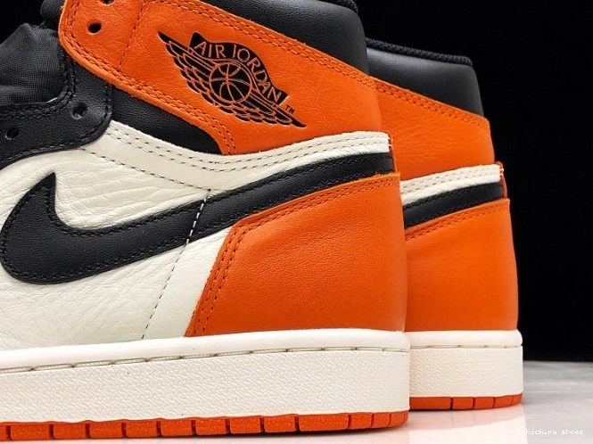 Rep AQ0818-158 Off-Louis Air OW 1 AJ1 x Jordan 0812